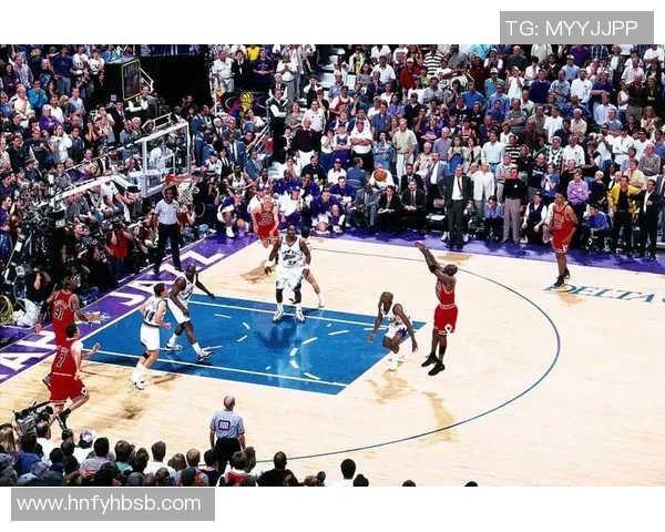 98年NBA总决赛公牛队与爵士队的经典对决回顾与分析 98年NBA总决赛公牛队与爵士队的经典对决回顾与分析